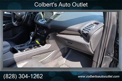 2017 Ford Escape Titanium 4dr SUV - Photo 19 - Hickory, NC 28601