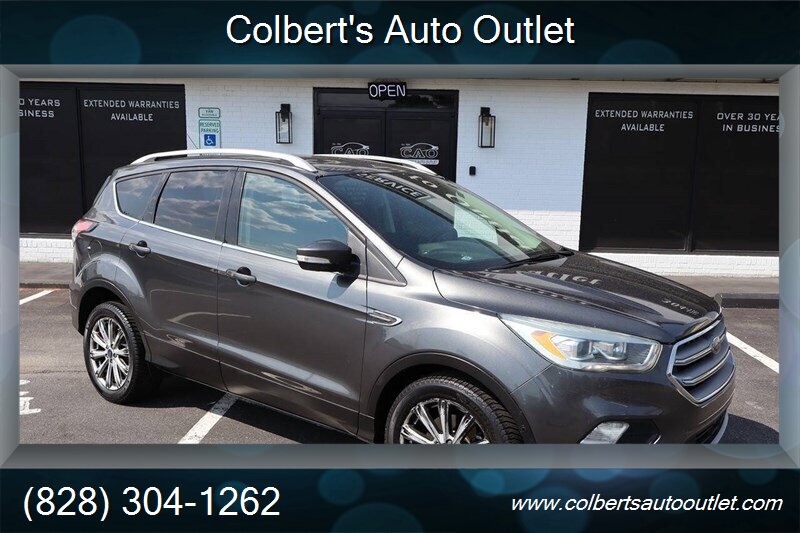 2017 Ford Escape Titanium 4dr SUV  