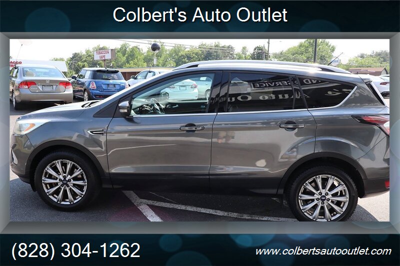 2017 Ford Escape Titanium 4dr SUV - Photo 5 - Hickory, NC 28601