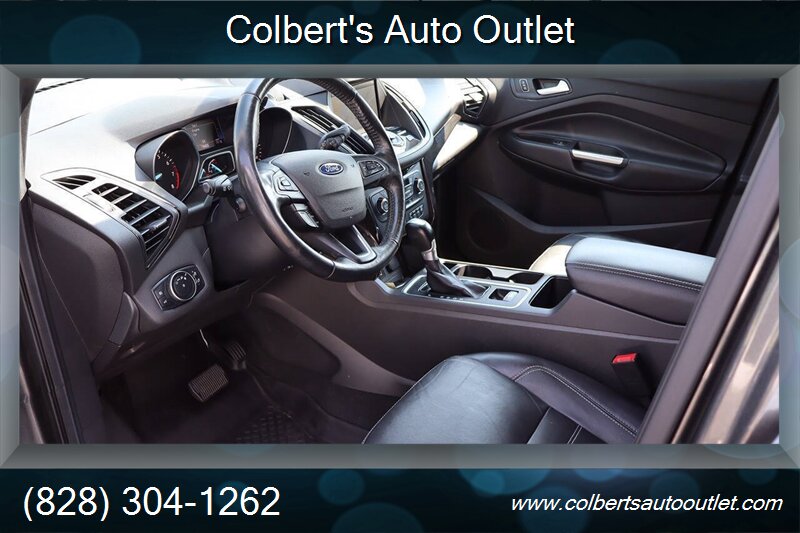2017 Ford Escape Titanium 4dr SUV - Photo 11 - Hickory, NC 28601