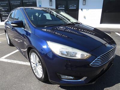 2017 Ford Focus Titanium 4dr Sedan   - Photo 2 - Hickory, NC 28601