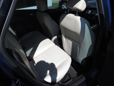 2017 Ford Focus Titanium 4dr Sedan   - Photo 17 - Hickory, NC 28601