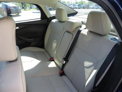 2017 Ford Focus Titanium 4dr Sedan   - Photo 14 - Hickory, NC 28601
