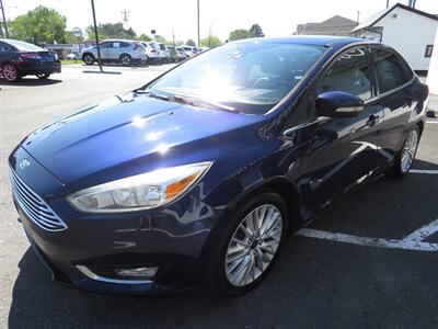 2017 Ford Focus Titanium 4dr Sedan   - Photo 4 - Hickory, NC 28601