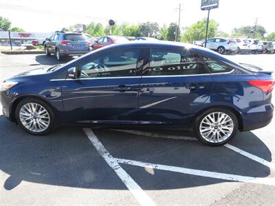 2017 Ford Focus Titanium 4dr Sedan   - Photo 5 - Hickory, NC 28601