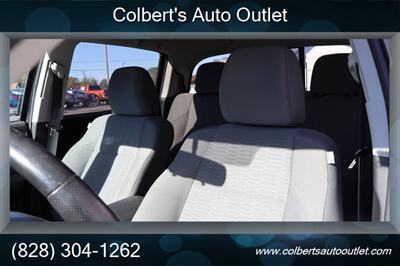 2016 Toyota Tacoma SR5 V6   - Photo 15 - Hickory, NC 28601