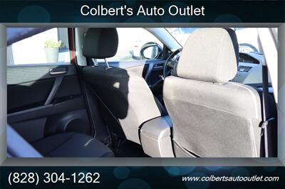 2013 Mazda Mazda3 i Touring - Photo 20 - Hickory, NC 28601