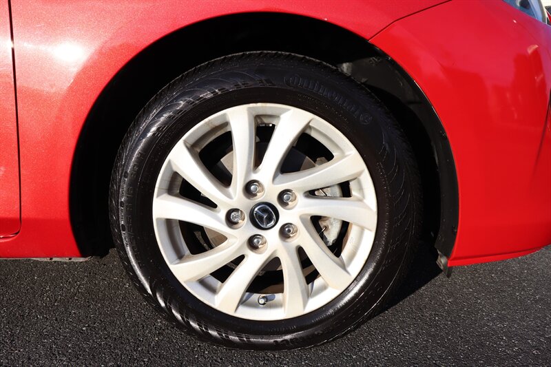 2013 Mazda Mazda3 i Touring - Photo 13 - Hickory, NC 28601