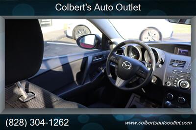2013 Mazda Mazda3 i Touring - Photo 23 - Hickory, NC 28601