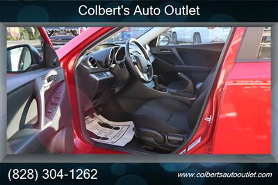 2013 Mazda Mazda3 i Touring - Photo 14 - Hickory, NC 28601