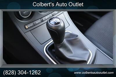 2013 Mazda Mazda3 i Touring - Photo 30 - Hickory, NC 28601