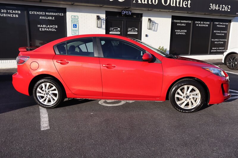 2013 Mazda Mazda3 i Touring - Photo 12 - Hickory, NC 28601