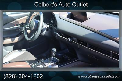 2021 Mazda CX-30 Premium - Photo 9 - Hickory, NC 28601