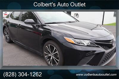 2020 Toyota Camry SE - Photo 3 - Hickory, NC 28601