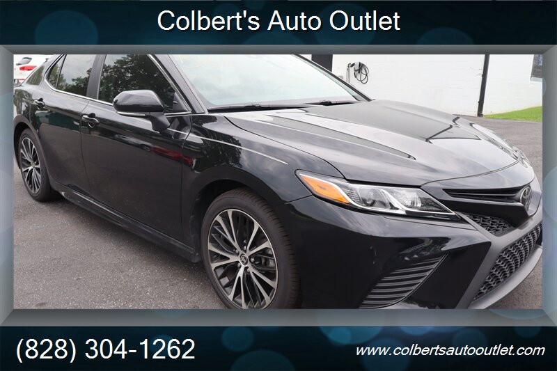 2020 Toyota Camry SE - Photo 3 - Hickory, NC 28601