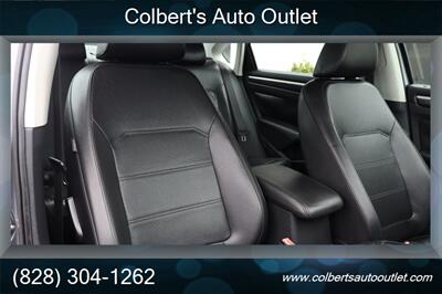 2016 Volkswagen Passat 1.8T SE   - Photo 18 - Hickory, NC 28601