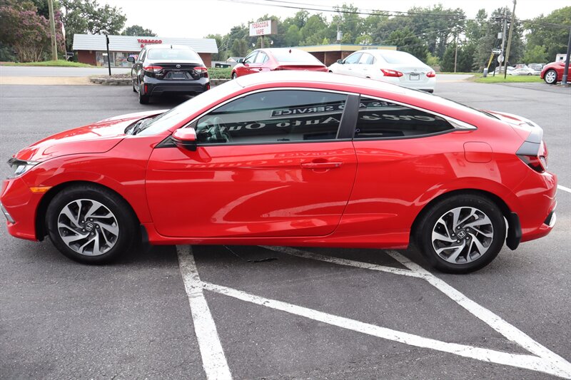 2019 Honda Civic LX - Photo 7 - Hickory, NC 28601