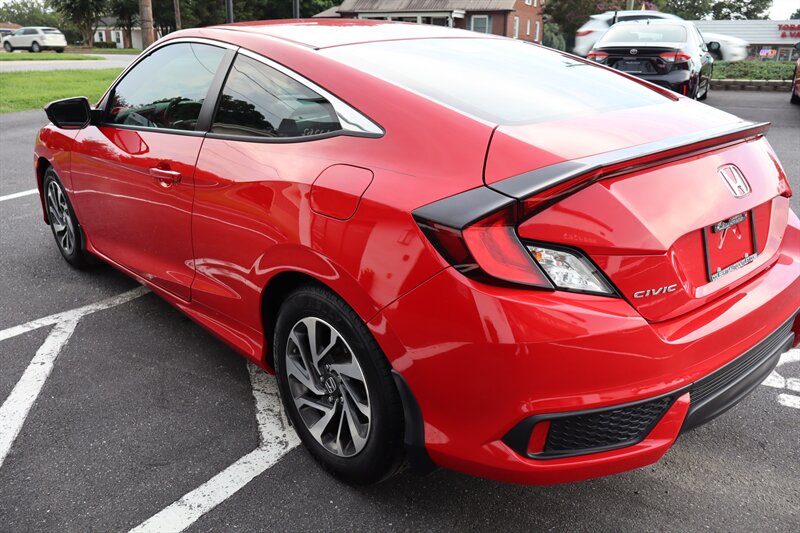 2019 Honda Civic LX - Photo 4 - Hickory, NC 28601