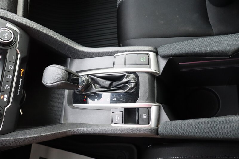 2019 Honda Civic LX - Photo 18 - Hickory, NC 28601