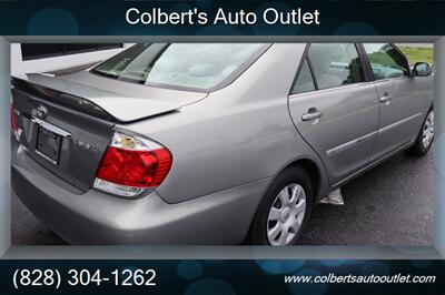 2005 Toyota Camry Standard 4dr Sedan - Photo 8 - Hickory, NC 28601