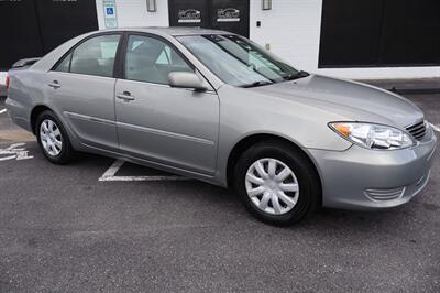 2005 Toyota Camry Standard 4dr Sedan   - Photo 2 - Hickory, NC 28601