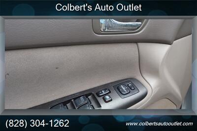 2005 Toyota Camry Standard 4dr Sedan - Photo 17 - Hickory, NC 28601