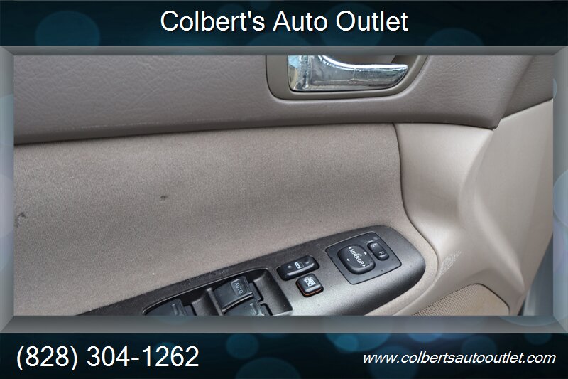 2005 Toyota Camry Standard 4dr Sedan - Photo 17 - Hickory, NC 28601