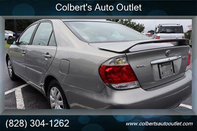 2005 Toyota Camry Standard 4dr Sedan - Photo 6 - Hickory, NC 28601