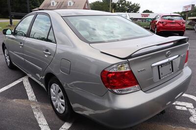 2005 Toyota Camry Standard 4dr Sedan   - Photo 9 - Hickory, NC 28601