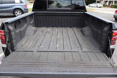 2008 Nissan Titan LE   - Photo 8 - Hickory, NC 28601