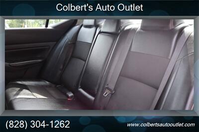 2021 Nissan Altima 2.5 SR 4dr Sedan   - Photo 13 - Hickory, NC 28601