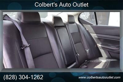 2021 Nissan Altima 2.5 SR 4dr Sedan   - Photo 15 - Hickory, NC 28601