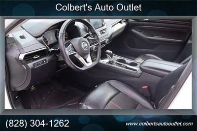 2021 Nissan Altima 2.5 SR 4dr Sedan   - Photo 10 - Hickory, NC 28601