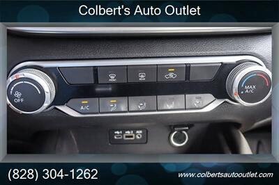 2021 Nissan Altima 2.5 SR 4dr Sedan   - Photo 23 - Hickory, NC 28601