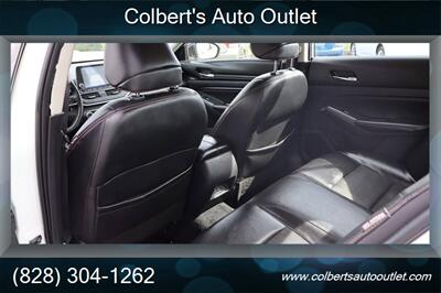2021 Nissan Altima 2.5 SR 4dr Sedan   - Photo 12 - Hickory, NC 28601