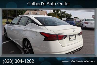 2021 Nissan Altima 2.5 SR 4dr Sedan   - Photo 6 - Hickory, NC 28601