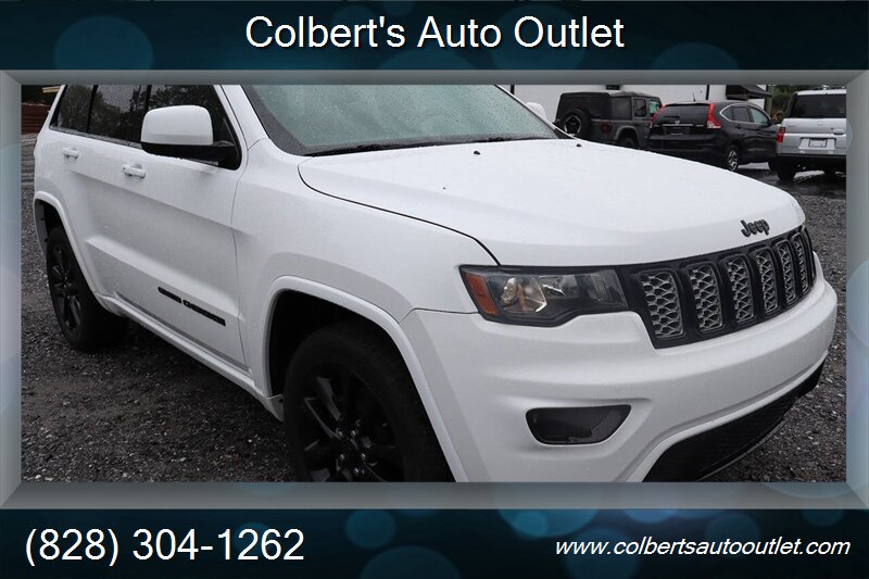 2018 Jeep Grand Cherokee Altitude 4x4 4dr SUV - Photo 4 - Hickory, NC 28601