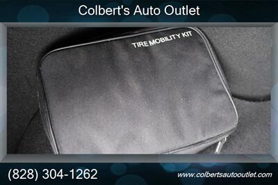 2013 Kia Optima Hybrid EX   - Photo 16 - Hickory, NC 28601