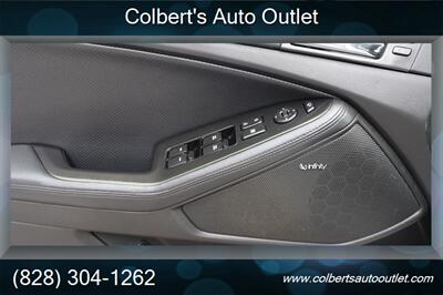 2013 Kia Optima Hybrid EX   - Photo 21 - Hickory, NC 28601