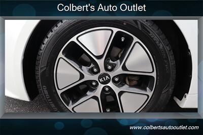 2013 Kia Optima Hybrid EX   - Photo 10 - Hickory, NC 28601