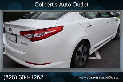 2013 Kia Optima Hybrid EX   - Photo 8 - Hickory, NC 28601