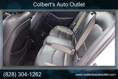 2013 Kia Optima Hybrid EX   - Photo 13 - Hickory, NC 28601