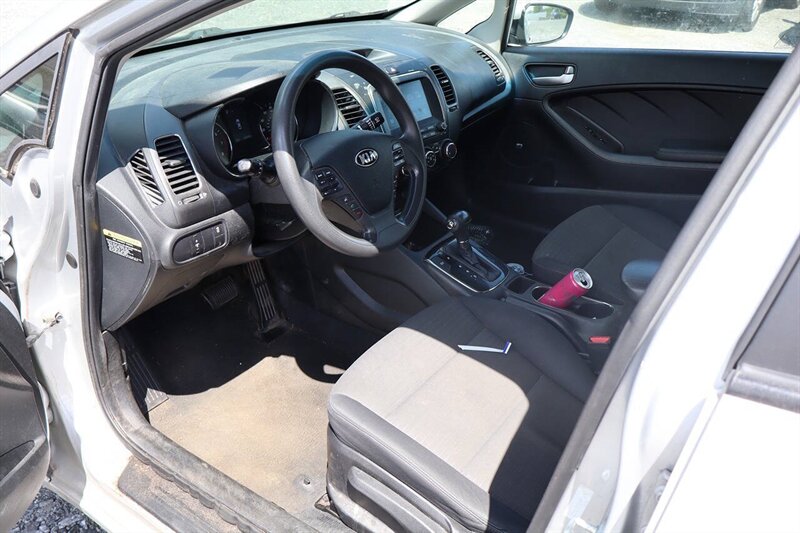2018 Kia Forte LX 4dr Sedan 6A - Photo 30 - Hickory, NC 28601