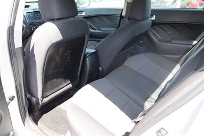 2018 Kia Forte LX 4dr Sedan 6A - Photo 33 - Hickory, NC 28601