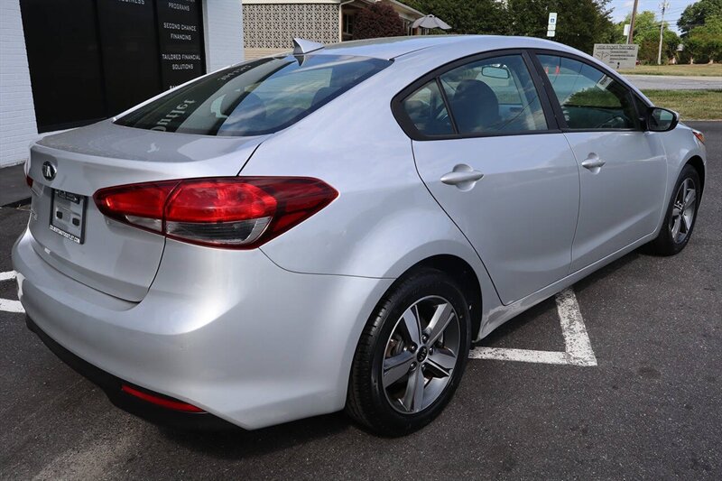 2018 Kia Forte LX 4dr Sedan 6A - Photo 8 - Hickory, NC 28601