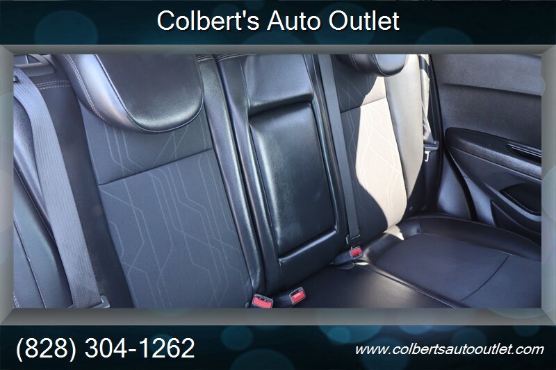 2019 Chevrolet Trax LT - Photo 17 - Hickory, NC 28601