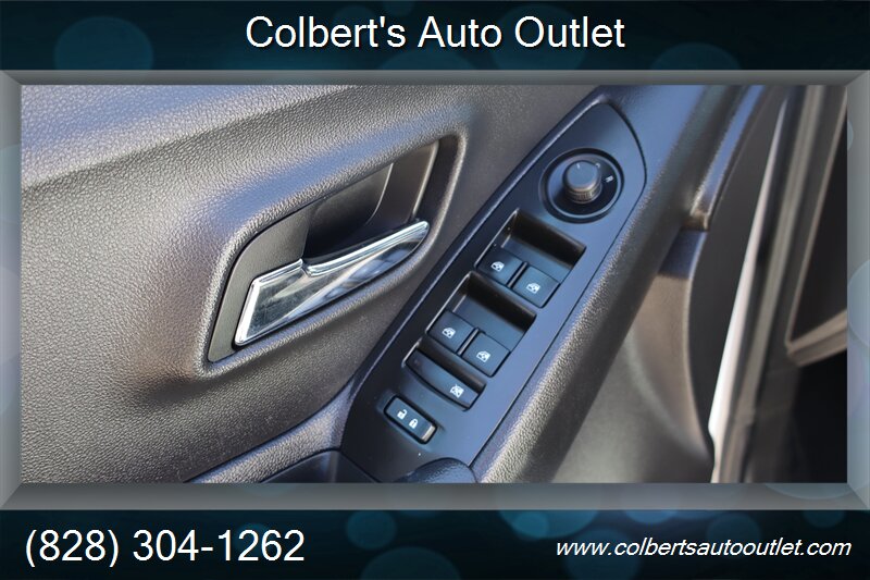 2019 Chevrolet Trax LT - Photo 20 - Hickory, NC 28601
