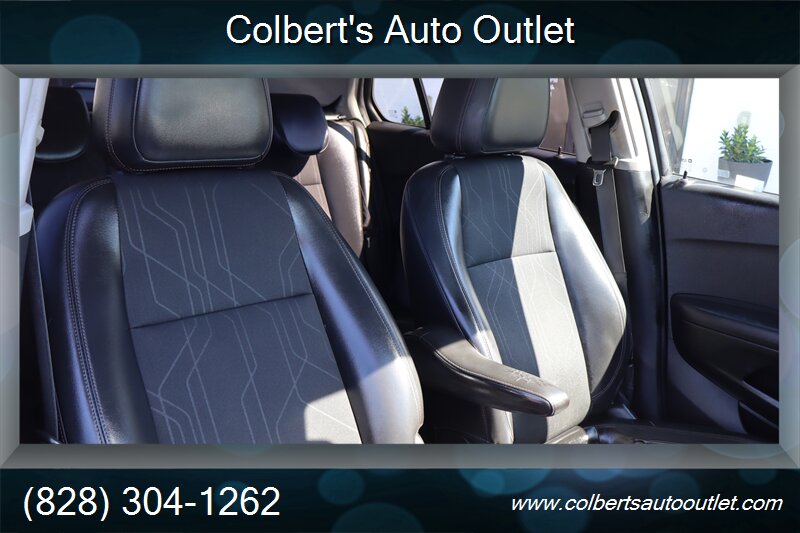 2019 Chevrolet Trax LT - Photo 19 - Hickory, NC 28601