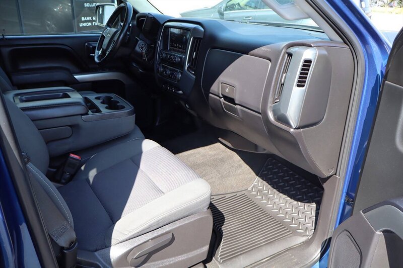 2016 Chevrolet Silverado 1500 LT Z71 4x4 4dr Double Cab 6.5 ft. SB - Photo 17 - Hickory, NC 28601