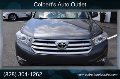 2012 Toyota Highlander SE   - Photo 3 - Hickory, NC 28601
